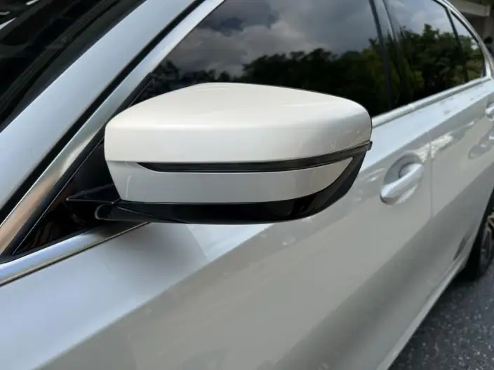 BMW 3 Series 2025 Model 325i M Sports Set – фото 8