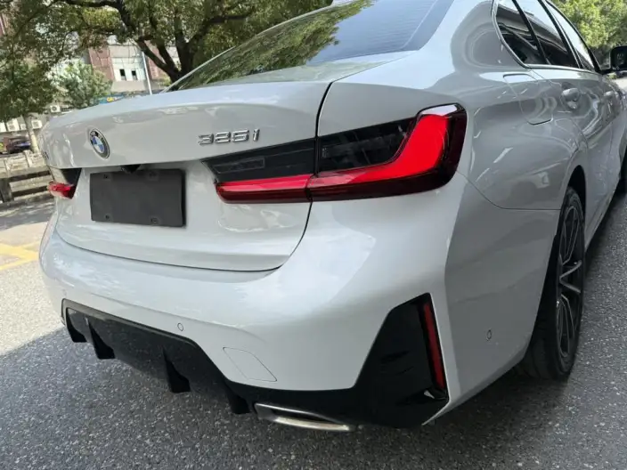 BMW 3 Series 2025 Model 325i M Sports Set – фото 10
