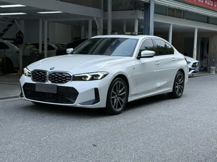BMW 3 Series 2025 Model 325i M Sports Set – фото 15