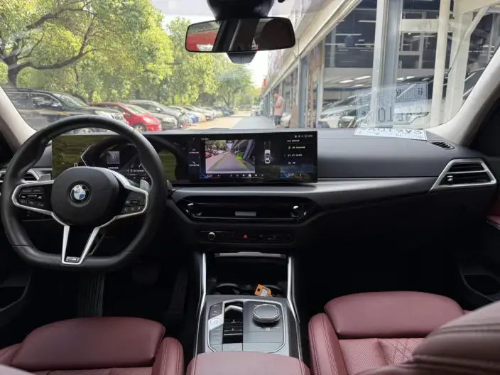 BMW 3 Series 2025 Model 325i M Sports Set – фото 16