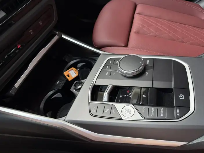 BMW 3 Series 2025 Model 325i M Sports Set – фото 19