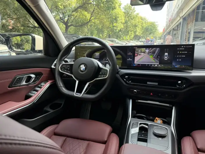BMW 3 Series 2025 Model 325i M Sports Set – фото 21