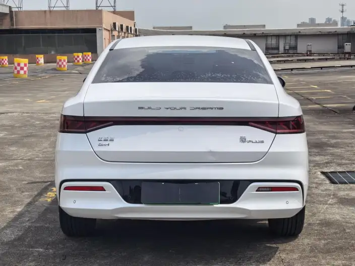 BYD Qin PLUS DM 2021 Model DM-i 120KM Noble Model – фото 6