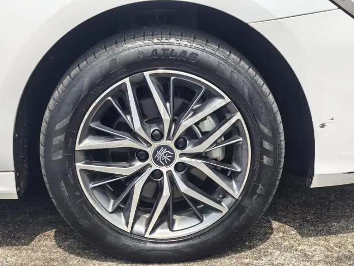 BYD Qin PLUS DM 2021 Model DM-i 120KM Noble Model – фото 12