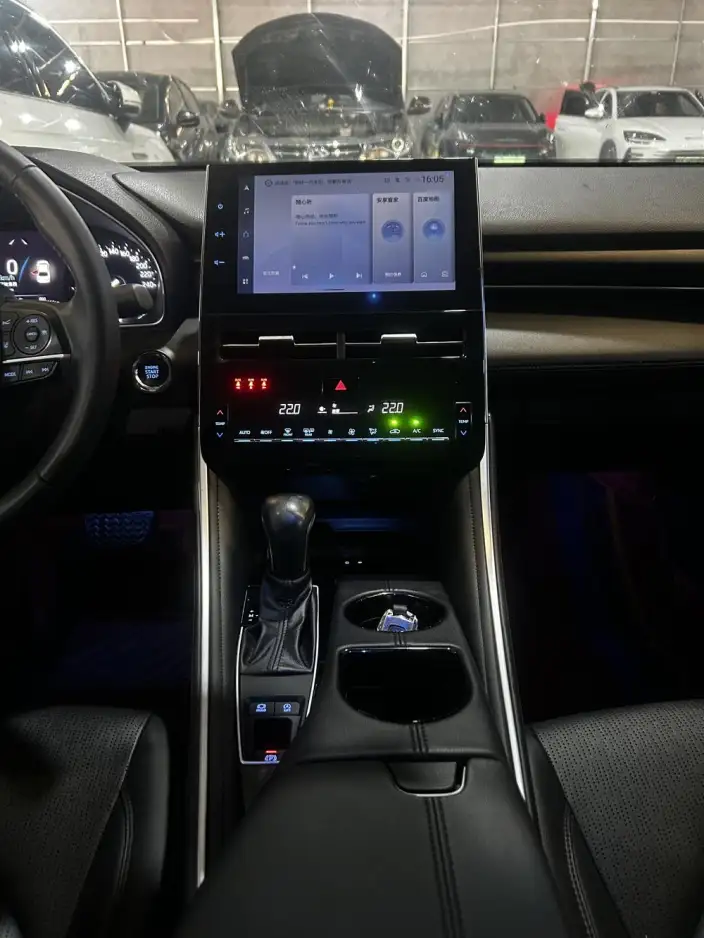 Toyota Avalon 2022 Model 2.0L Deluxe Edition – фото 10