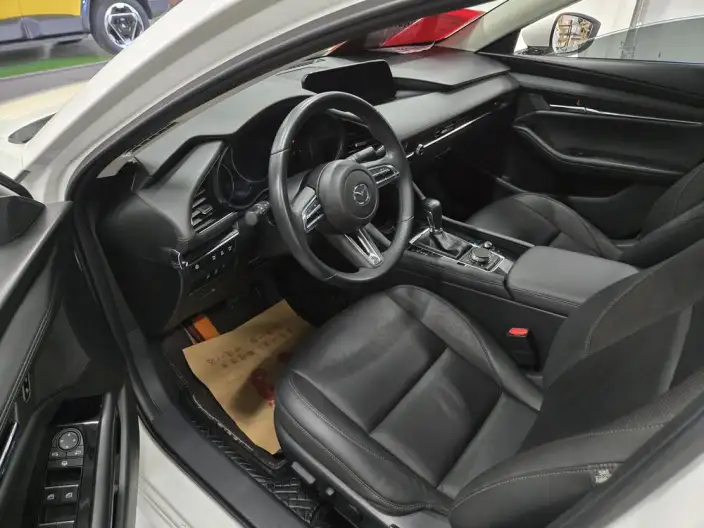 Mazda3 Axela 2023 Model 2.0L Automatic Zhi Shine Edition – фото 17