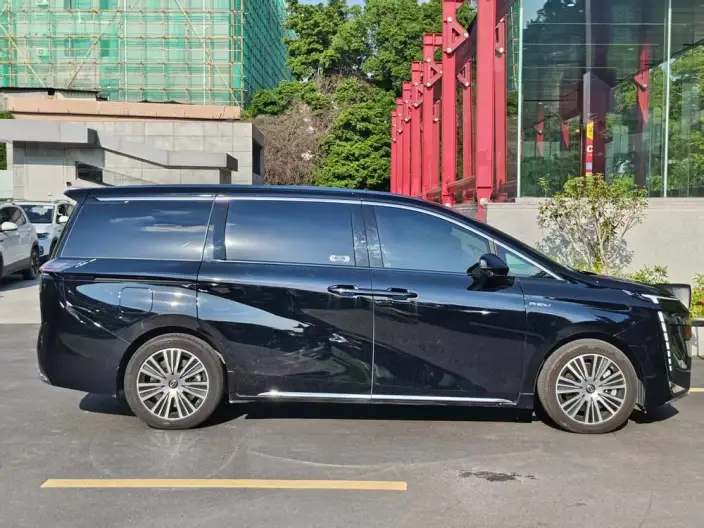 GAC Trumpchi E8 PHEV 2024 Model 2.0ATK 150km MAX+ – фото 6