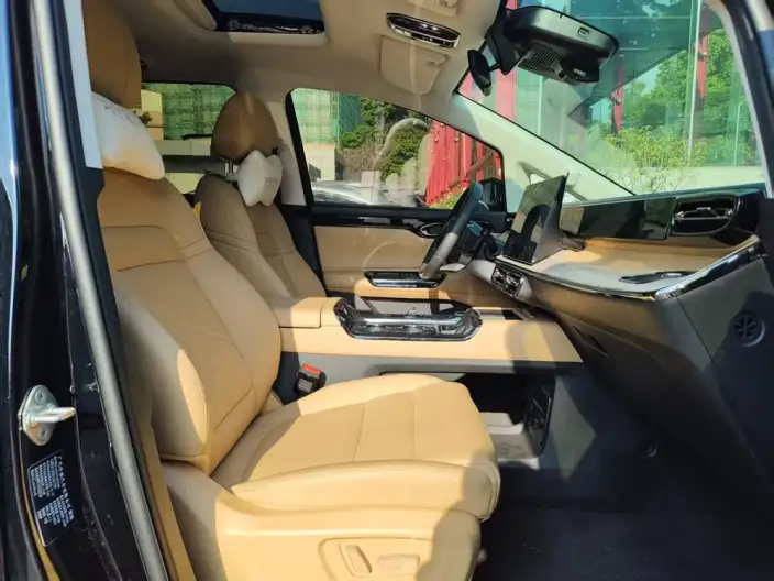 GAC Trumpchi E8 PHEV 2024 Model 2.0ATK 150km MAX+ – фото 12