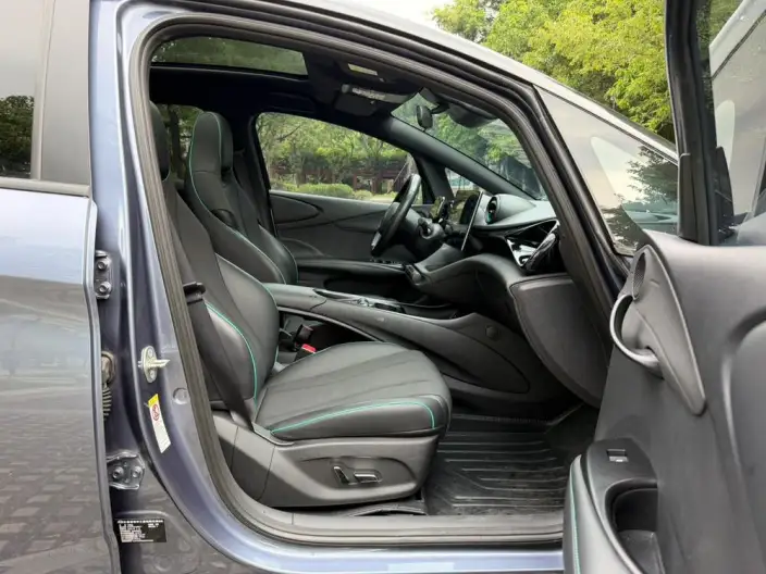 BYD Dolphin 2024 Model Honor Edition 401km Knight Edition – фото 15