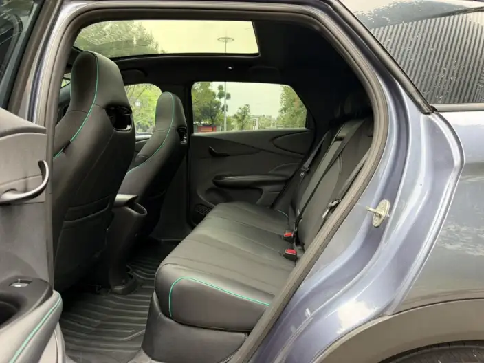 BYD Dolphin 2024 Model Honor Edition 401km Knight Edition – фото 16