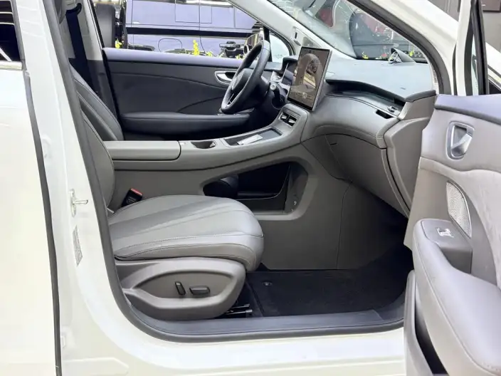 Sangyuan H5 2025 Model EV Pro – фото 10