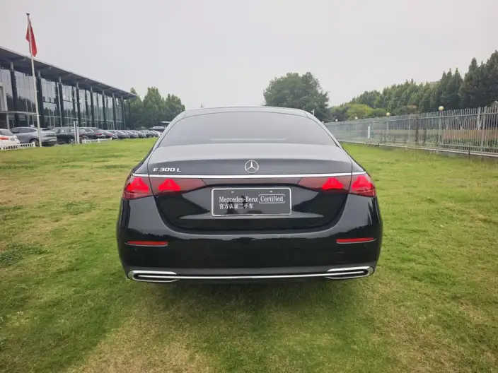 Mercedes-Benz E-Class 2026 Model E 300 L Fashion Model sedan – фото 6