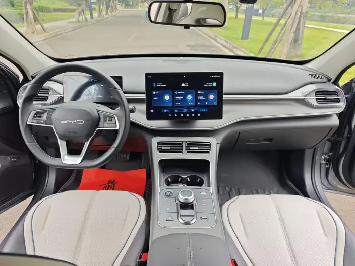 BYD Destroyer 05 2024 Model Honor Edition DM-i 55KM Luxury Model – фото 7