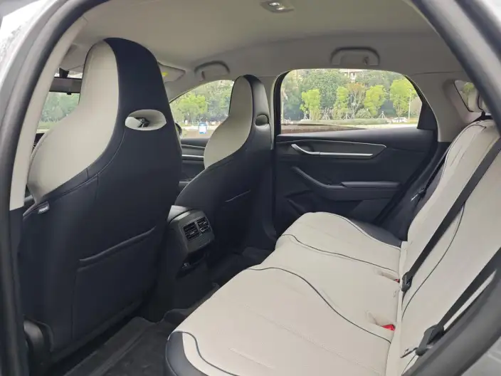 BYD Destroyer 05 2024 Model Honor Edition DM-i 55KM Luxury Model – фото 11