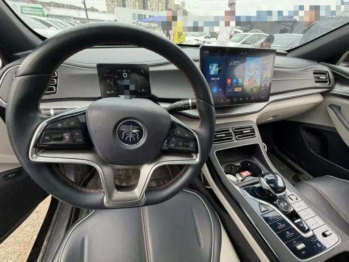 BYD Qin PLUS DM 2021 Model DM-i 120KM Noble Model – фото 9