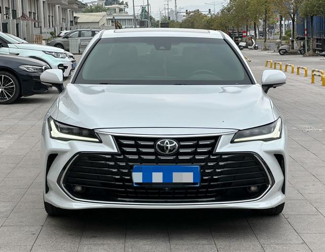 Toyota Avalon 2022 2.0L Enterprising – фото 2