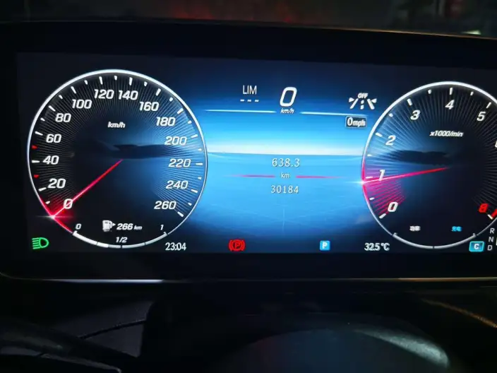Mercedes-Benz C-Class 2024 Model Facelift C 200 L Sports Edition – фото 7