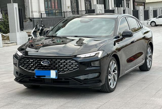 Ford Mondeo 2022 EcoBoost 245 Premier – фото 1