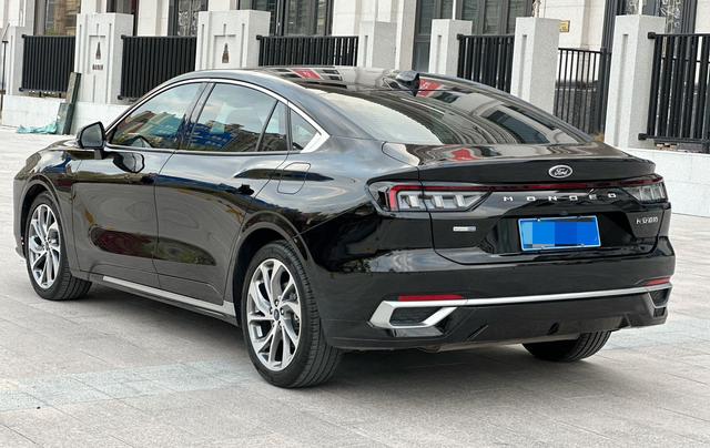 Ford Mondeo 2022 EcoBoost 245 Premier – фото 9