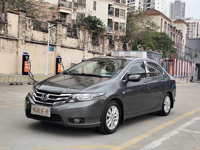 Feng f an Classic 2014 модификация Fashion 1.5L автоматическое Elite Edition – фото 1