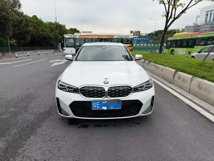 BMW 3 Series 2023 Model 325Li M Sports Set – фото 2