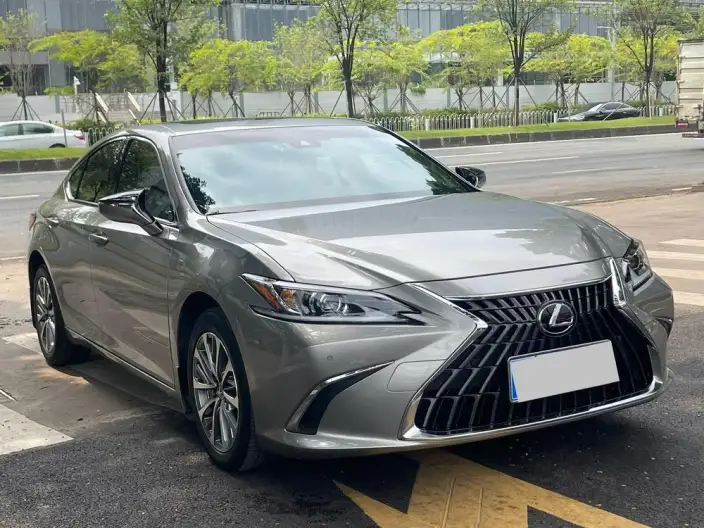 Lexus ES 2022 Model 260 Superior Edition – фото 3