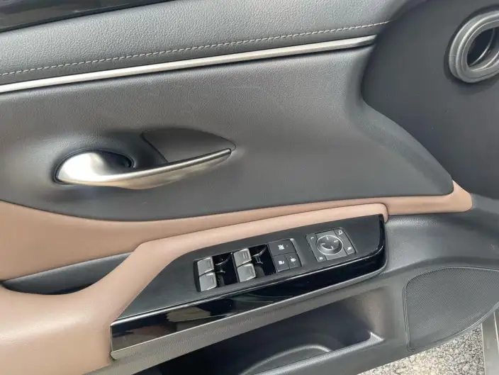 Lexus ES 2022 Model 260 Superior Edition – фото 21