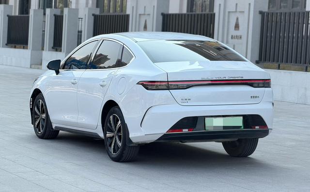 BYD Qin PLUS EV 2021 500KM Luxury – фото 9