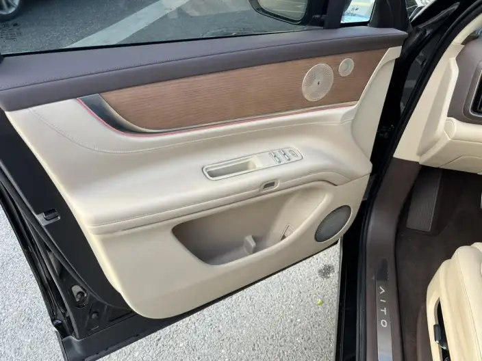 Aito M9 2024 Model Extended Range Ultra VI seat Edition – фото 8