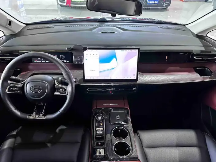 GAC Trumpchi E8 PHEV 2024 Model 2.0ATK 150km MAX+ – фото 17