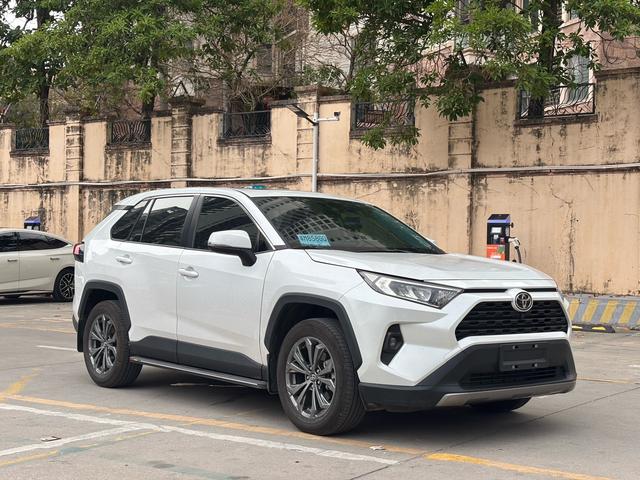 Toyota RAV4 2024 2.0L CVT 2WD Fashion – фото 3