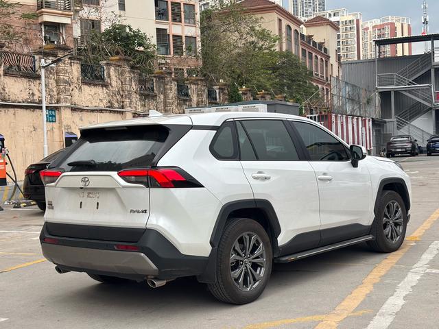 Toyota RAV4 2024 2.0L CVT 2WD Fashion – фото 8