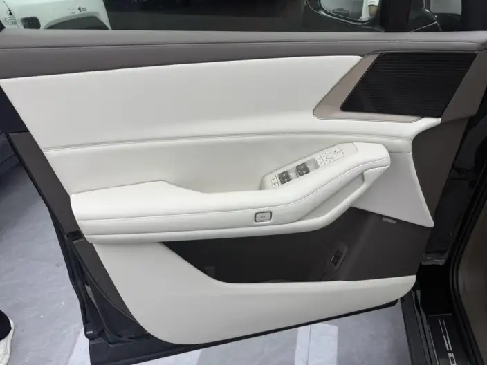 Denza N8L DM 2025 Model Flagship Model – фото 5