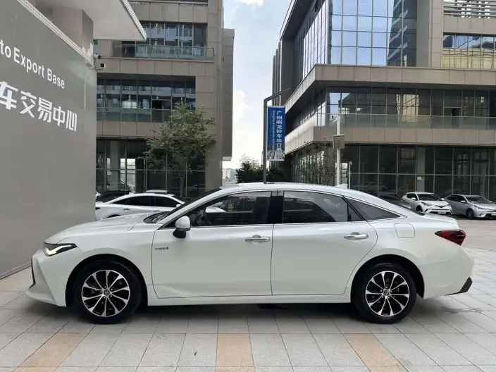 Toyota Avalon 2023 Model Intelligent Hybrid 2.5L E-CVT Deluxe Edition – фото 4