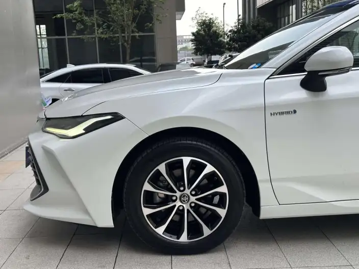 Toyota Avalon 2023 Model Intelligent Hybrid 2.5L E-CVT Deluxe Edition – фото 9
