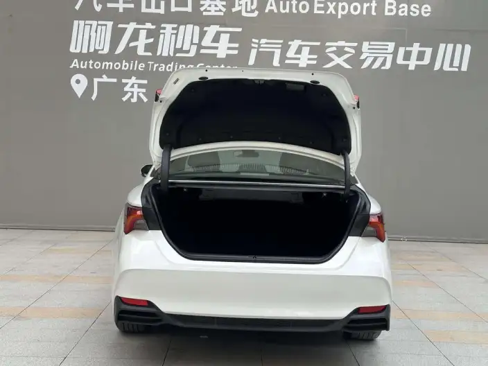 Toyota Avalon 2023 Model Intelligent Hybrid 2.5L E-CVT Deluxe Edition – фото 10