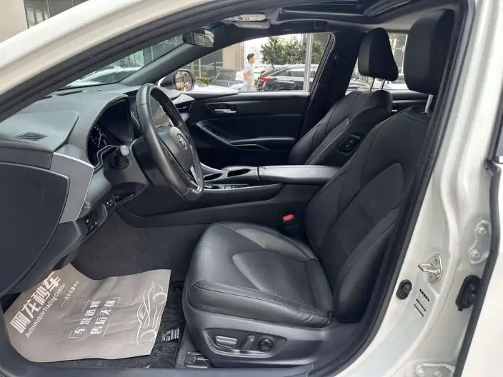 Toyota Avalon 2023 Model Intelligent Hybrid 2.5L E-CVT Deluxe Edition – фото 13