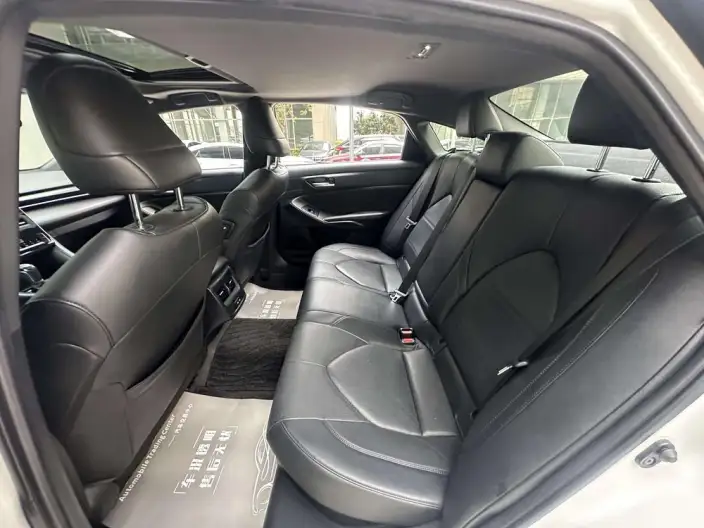 Toyota Avalon 2023 Model Intelligent Hybrid 2.5L E-CVT Deluxe Edition – фото 14