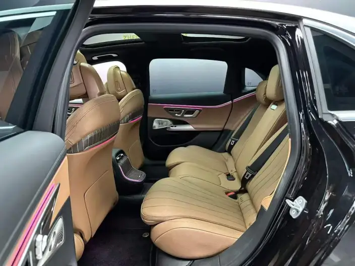 Mercedes-Benz E-Class 2024 Model E 300 L Luxury Model sedan – фото 7