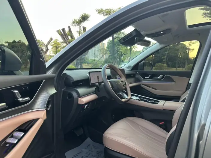 Chery Tiggo 8L 2024 Model 2.0T Automatic Deluxe Edition – фото 13