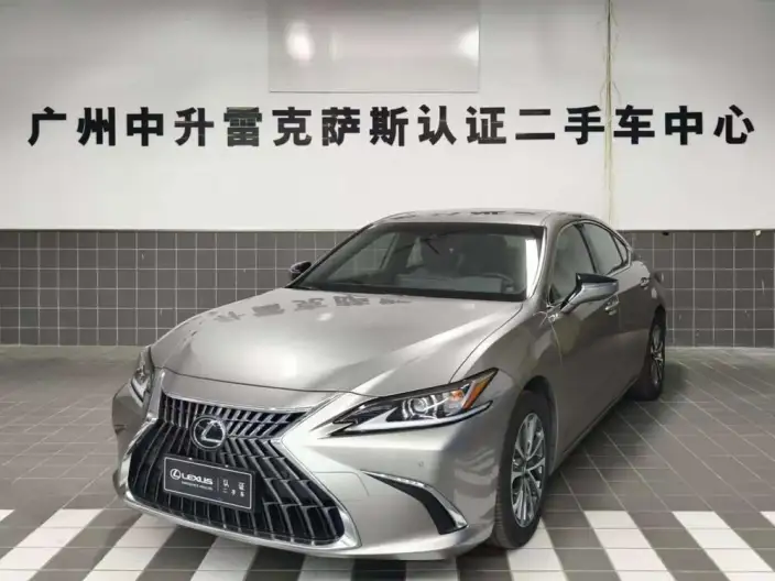 Lexus ES 2022 Model 300h Superior Edition – фото 1