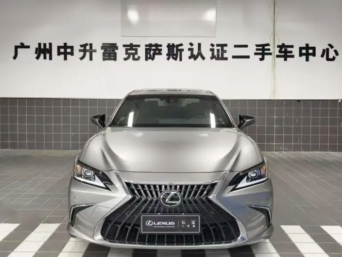 Lexus ES 2022 Model 300h Superior Edition – фото 2