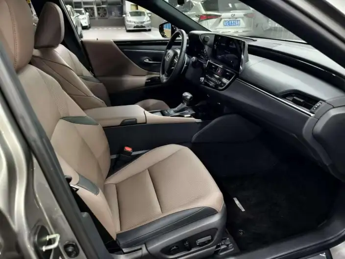 Lexus ES 2022 Model 300h Superior Edition – фото 6