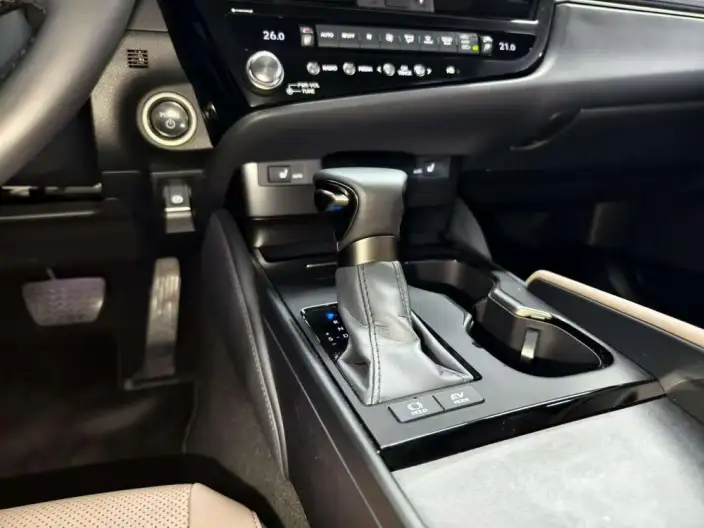 Lexus ES 2022 Model 300h Superior Edition – фото 11