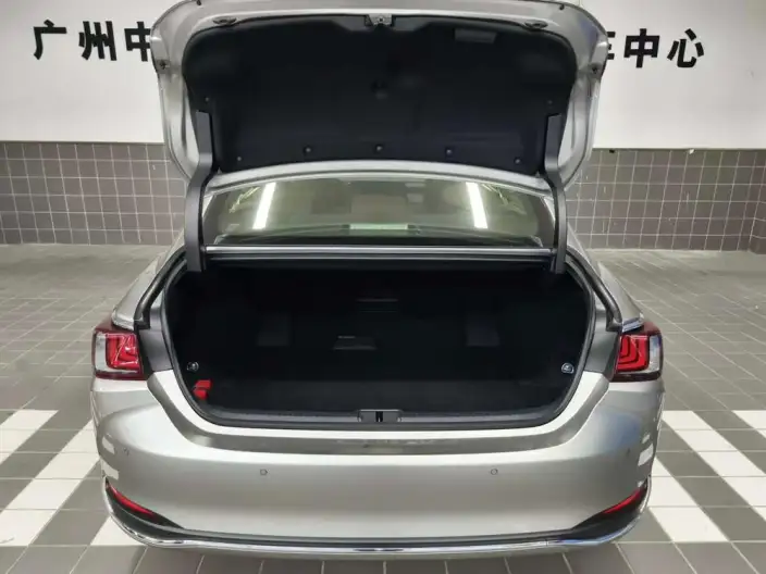 Lexus ES 2022 Model 300h Superior Edition – фото 16