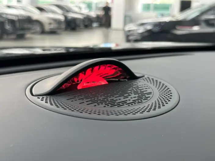 HONGQI HS6 PHEV 2026 Model 240 Smart Hybrid Edition – фото 7