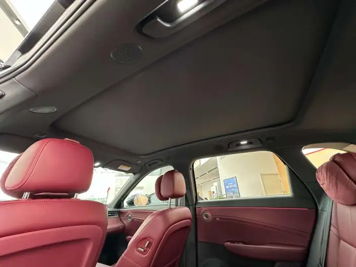 HONGQI HS6 PHEV 2026 Model 240 Smart Hybrid Edition – фото 16
