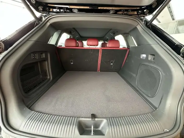 HONGQI HS6 PHEV 2026 Model 240 Smart Hybrid Edition – фото 17