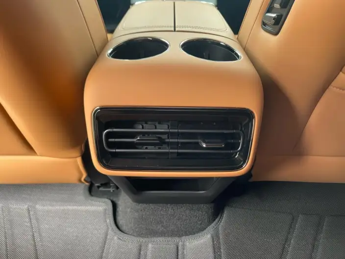 Geely Galaxy E8 PHEV 2025 Model 130km EM-i Ultimate Edition – фото 11