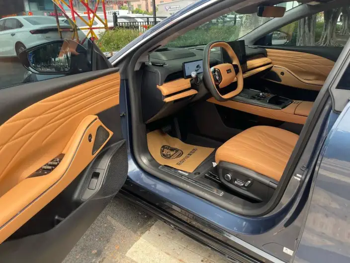 Geely Galaxy E8 PHEV 2025 Model 130km EM-i Ultimate Edition – фото 14